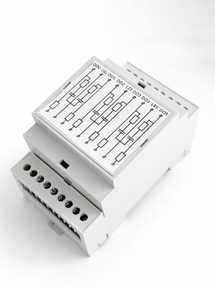 Схема подключения трехканального защитного модуля с RC-цепочкой для индуктивной нагрузки